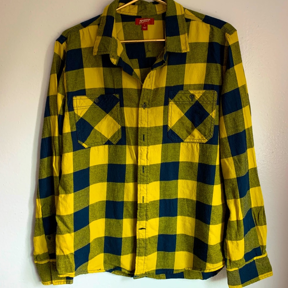 🌻yellow Arizona women’s flannel shirt🌻